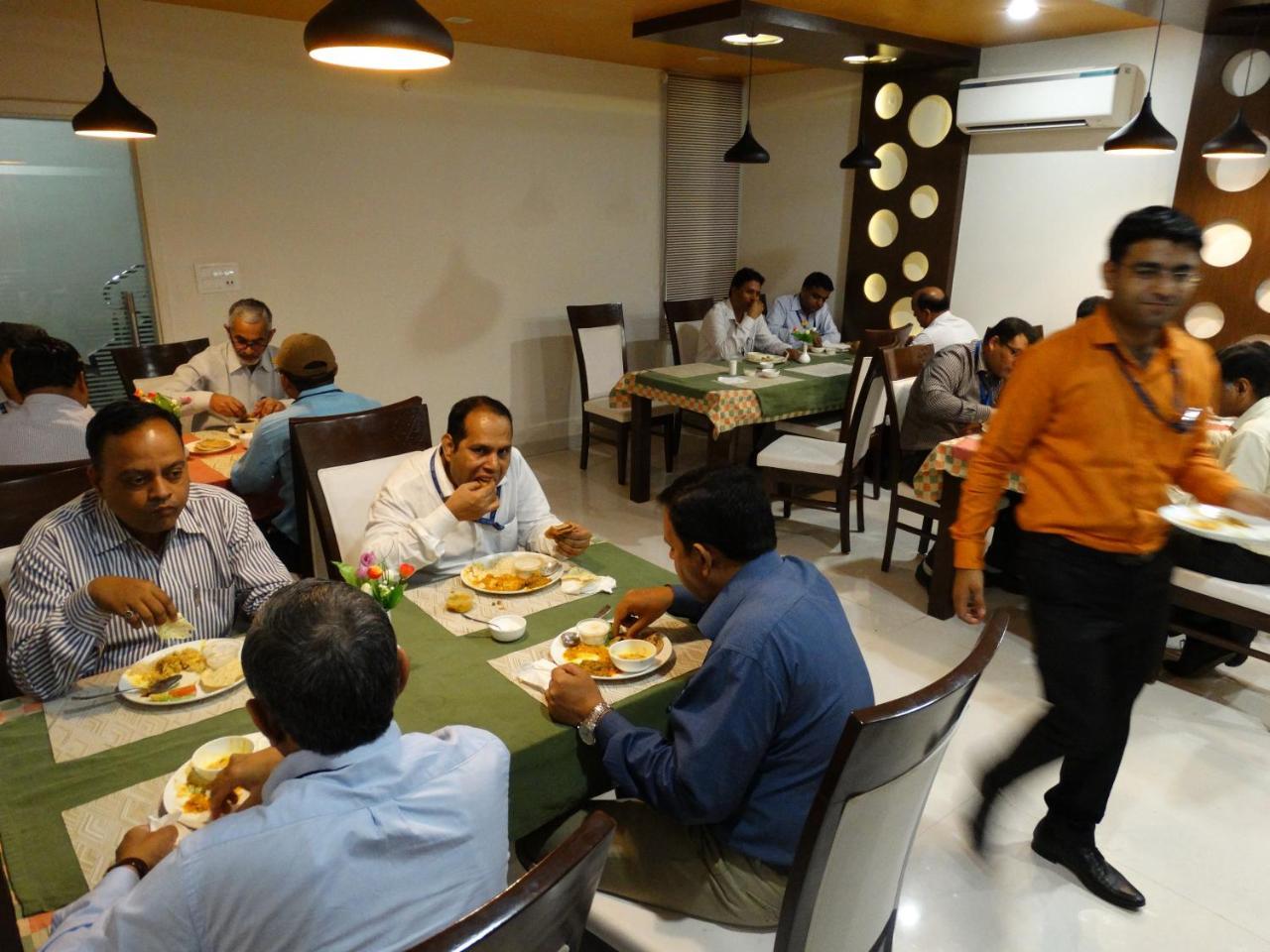 Hotel Royal Inn Chittorgarh Exterior photo
